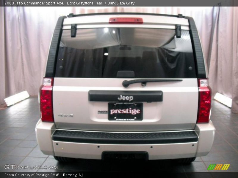Light Graystone Pearl / Dark Slate Gray 2008 Jeep Commander Sport 4x4