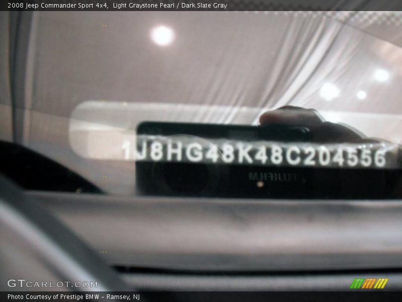 Light Graystone Pearl / Dark Slate Gray 2008 Jeep Commander Sport 4x4