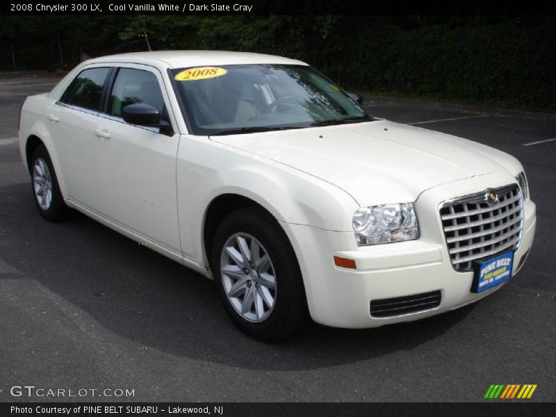 Cool Vanilla White / Dark Slate Gray 2008 Chrysler 300 LX