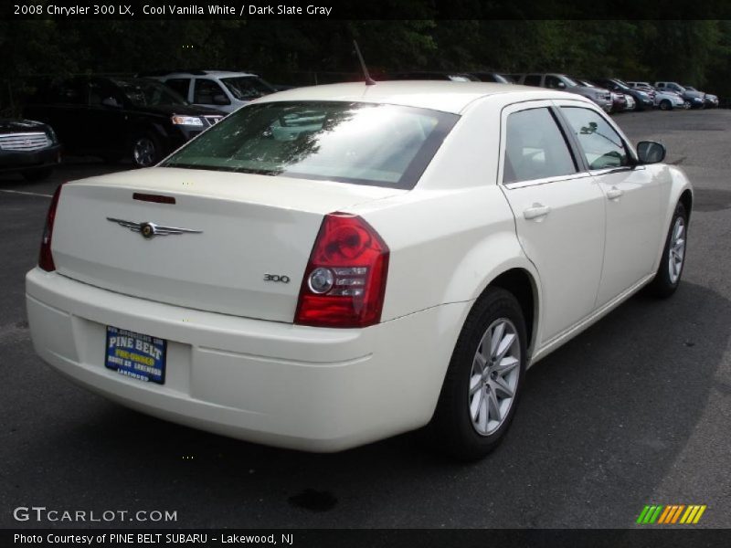 Cool Vanilla White / Dark Slate Gray 2008 Chrysler 300 LX