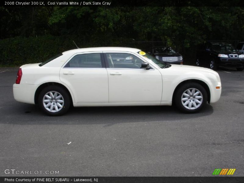 Cool Vanilla White / Dark Slate Gray 2008 Chrysler 300 LX