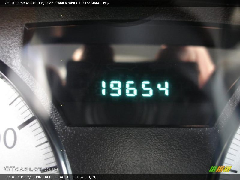 Cool Vanilla White / Dark Slate Gray 2008 Chrysler 300 LX
