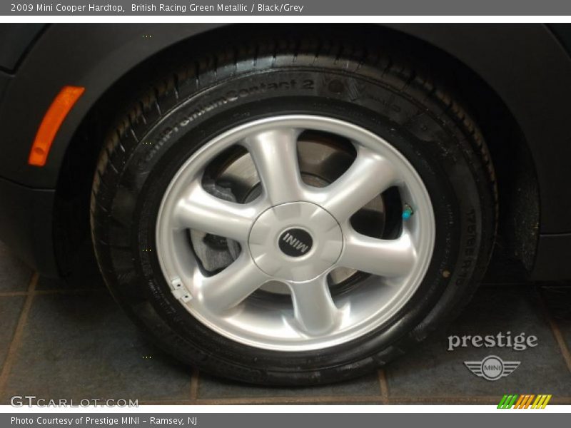 British Racing Green Metallic / Black/Grey 2009 Mini Cooper Hardtop