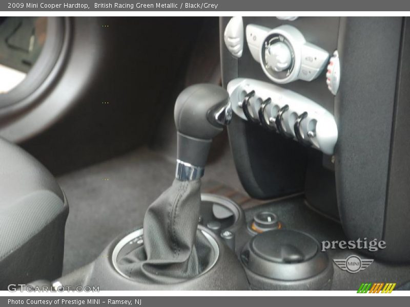 British Racing Green Metallic / Black/Grey 2009 Mini Cooper Hardtop
