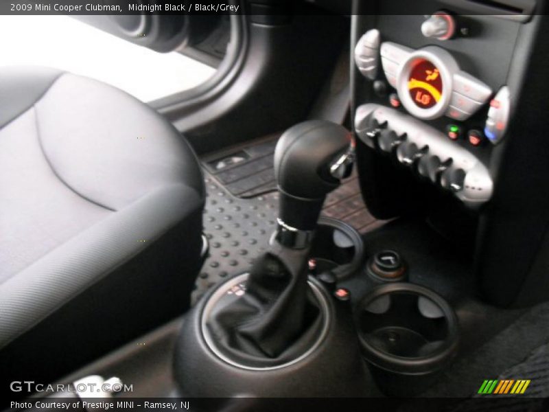 Midnight Black / Black/Grey 2009 Mini Cooper Clubman