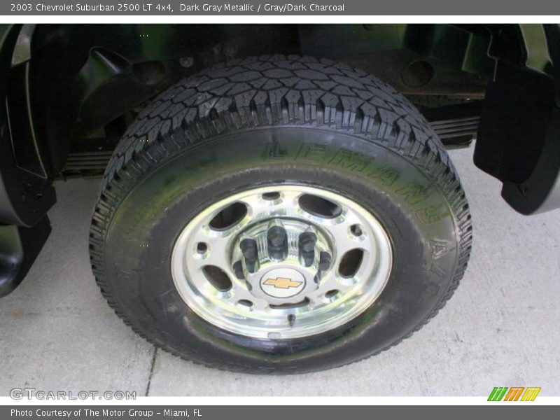 Dark Gray Metallic / Gray/Dark Charcoal 2003 Chevrolet Suburban 2500 LT 4x4