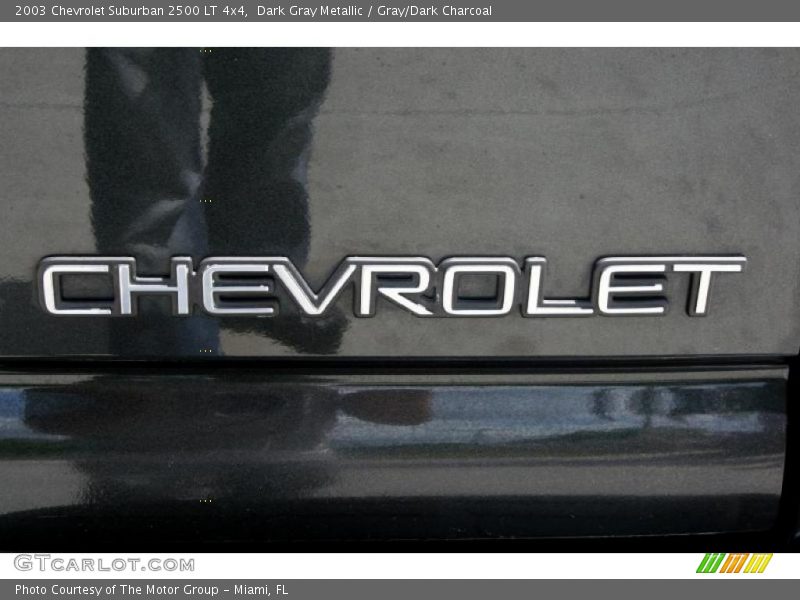 Dark Gray Metallic / Gray/Dark Charcoal 2003 Chevrolet Suburban 2500 LT 4x4
