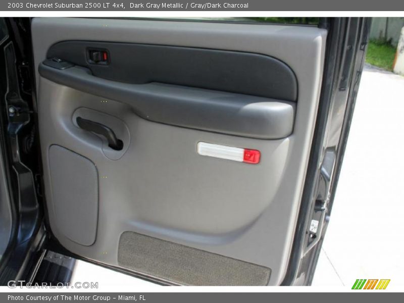 Dark Gray Metallic / Gray/Dark Charcoal 2003 Chevrolet Suburban 2500 LT 4x4