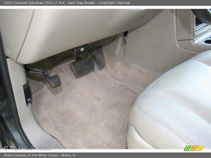 Dark Gray Metallic / Gray/Dark Charcoal 2003 Chevrolet Suburban 2500 LT 4x4