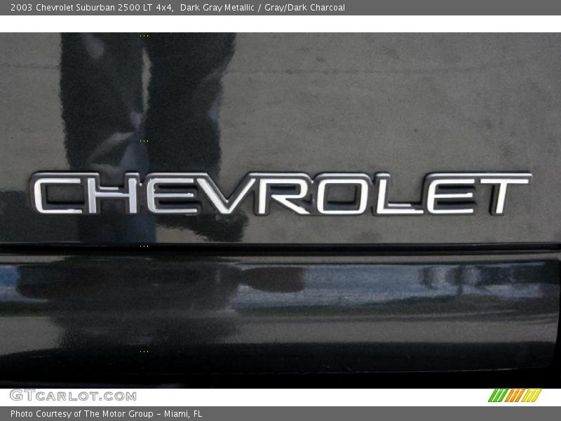 Dark Gray Metallic / Gray/Dark Charcoal 2003 Chevrolet Suburban 2500 LT 4x4