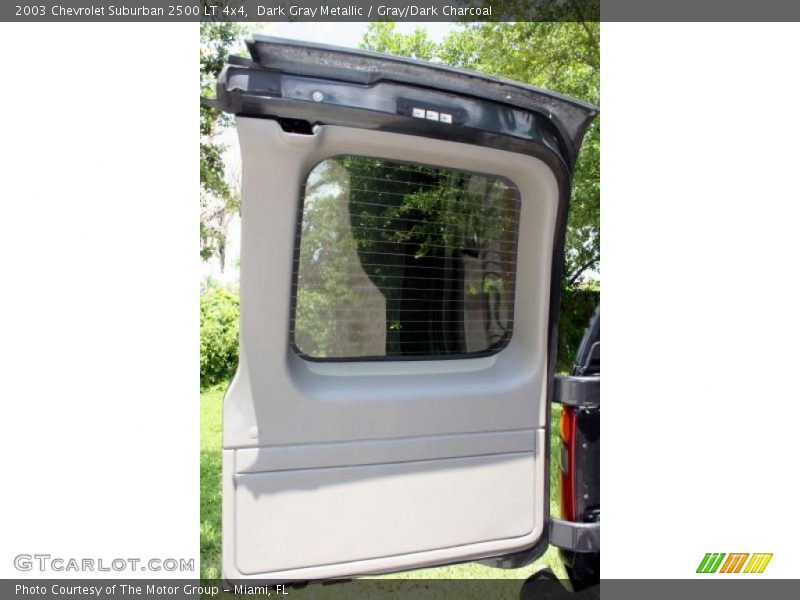 Dark Gray Metallic / Gray/Dark Charcoal 2003 Chevrolet Suburban 2500 LT 4x4