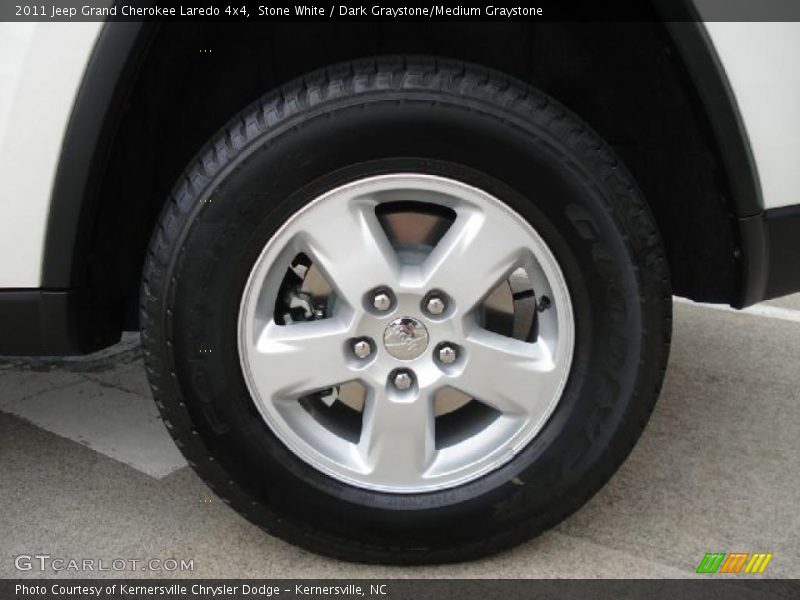 Stone White / Dark Graystone/Medium Graystone 2011 Jeep Grand Cherokee Laredo 4x4