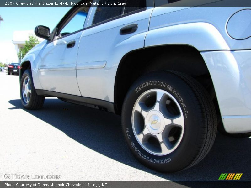 Moondust Metallic / Light Gray 2007 Chevrolet TrailBlazer LS 4x4