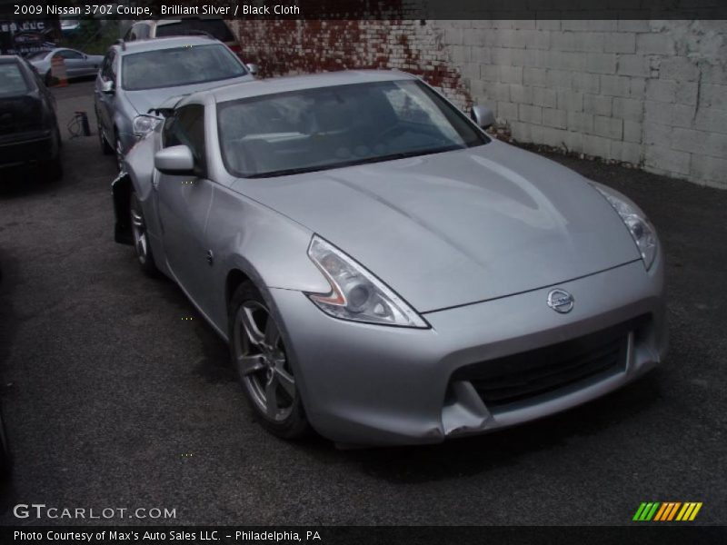 Brilliant Silver / Black Cloth 2009 Nissan 370Z Coupe