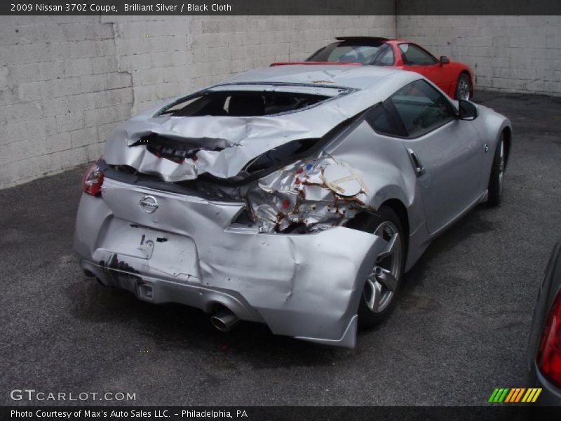 Brilliant Silver / Black Cloth 2009 Nissan 370Z Coupe