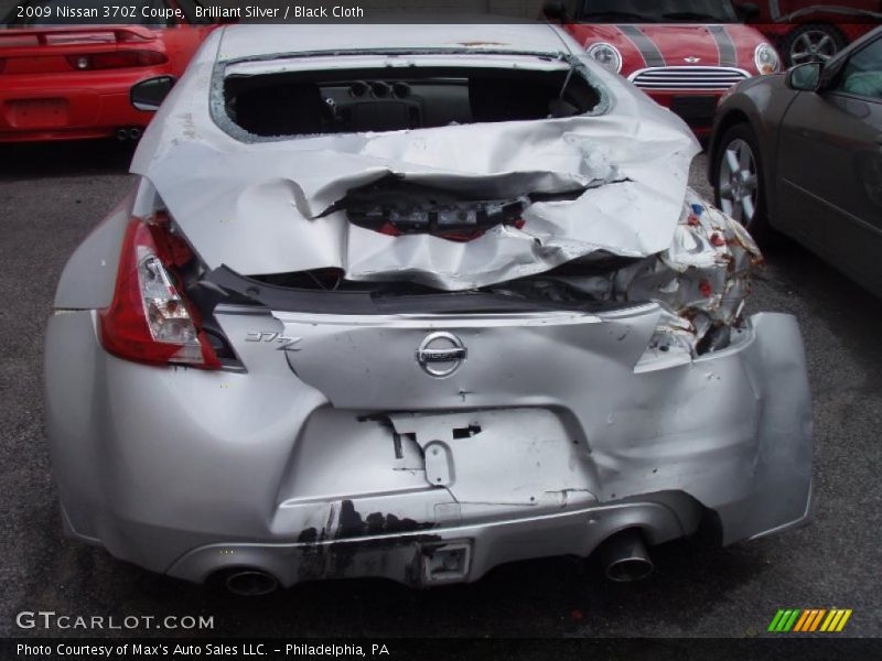 Brilliant Silver / Black Cloth 2009 Nissan 370Z Coupe
