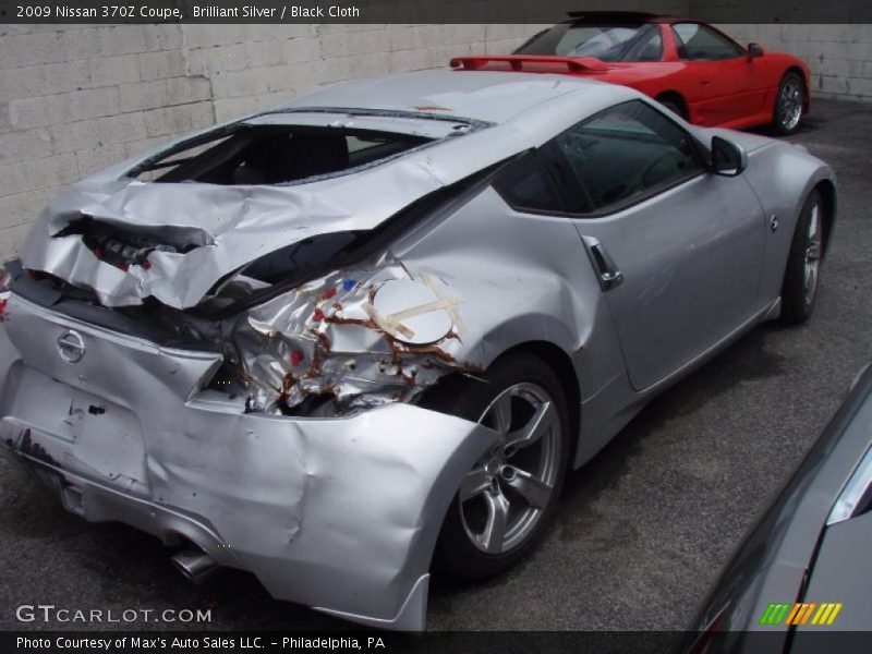 Brilliant Silver / Black Cloth 2009 Nissan 370Z Coupe
