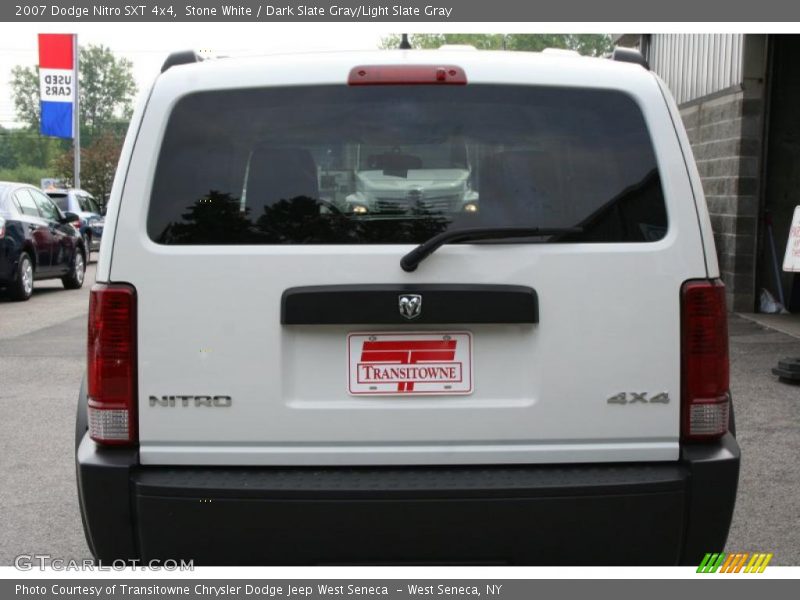 Stone White / Dark Slate Gray/Light Slate Gray 2007 Dodge Nitro SXT 4x4