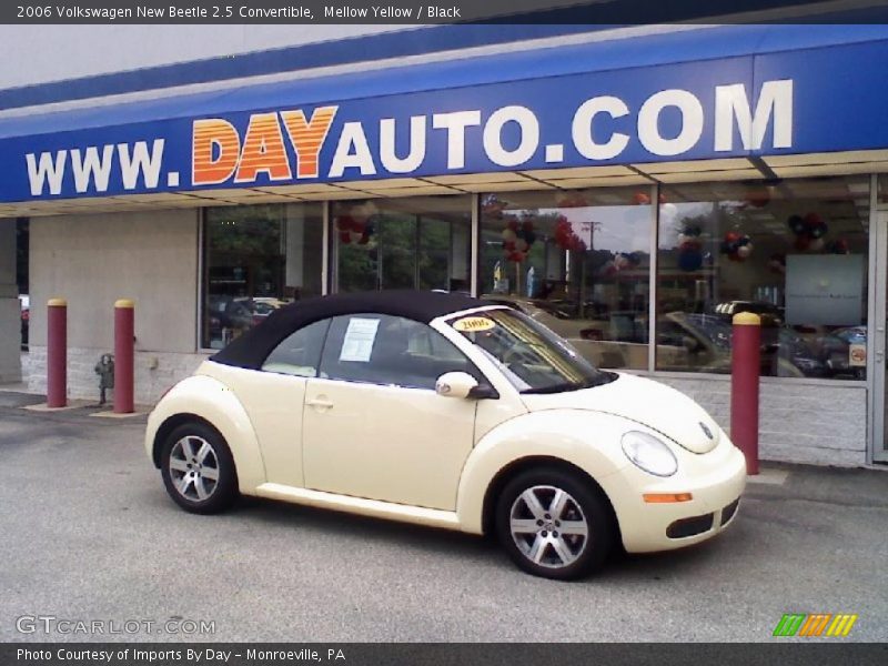 Mellow Yellow / Black 2006 Volkswagen New Beetle 2.5 Convertible