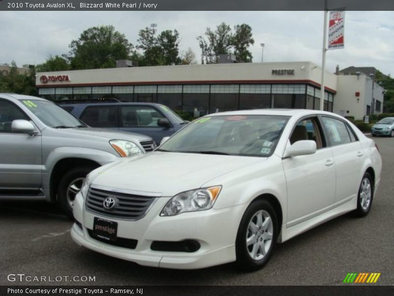 Blizzard White Pearl / Ivory 2010 Toyota Avalon XL