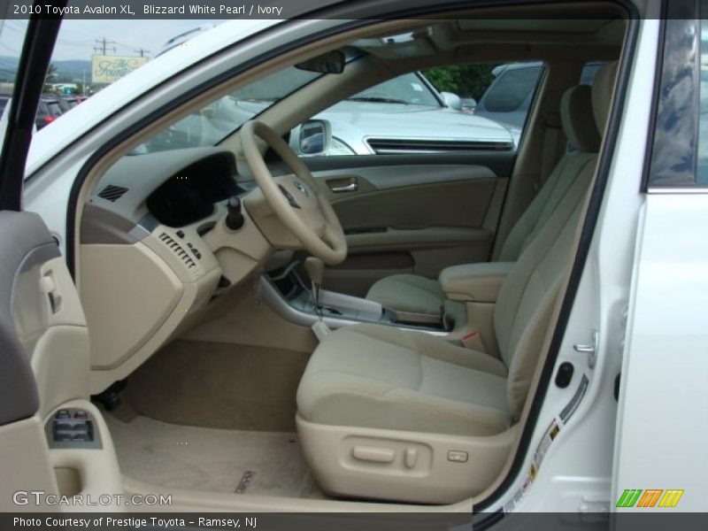 Blizzard White Pearl / Ivory 2010 Toyota Avalon XL