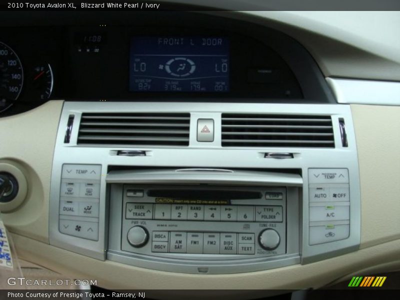Blizzard White Pearl / Ivory 2010 Toyota Avalon XL