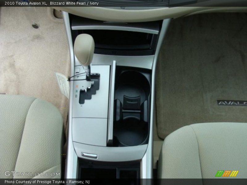 Blizzard White Pearl / Ivory 2010 Toyota Avalon XL