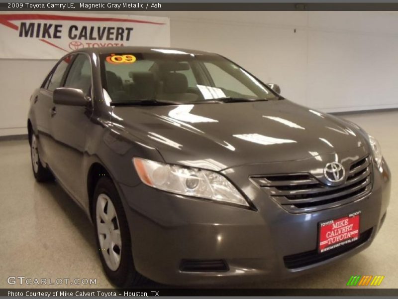 Magnetic Gray Metallic / Ash 2009 Toyota Camry LE