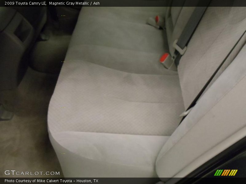 Magnetic Gray Metallic / Ash 2009 Toyota Camry LE