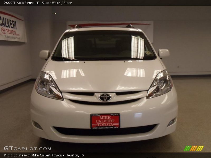 Super White / Stone 2009 Toyota Sienna LE