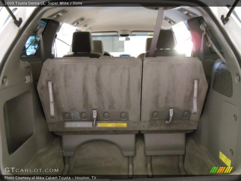 Super White / Stone 2009 Toyota Sienna LE
