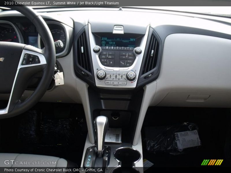 Summit White / Jet Black/Light Titanium 2010 Chevrolet Equinox LT