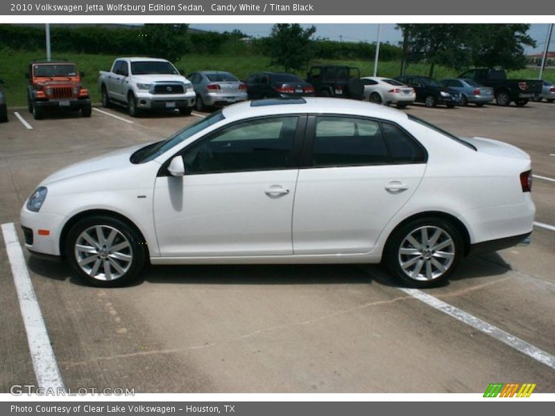 Candy White / Titan Black 2010 Volkswagen Jetta Wolfsburg Edition Sedan