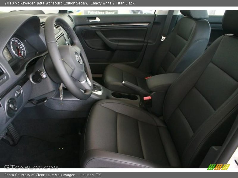 Candy White / Titan Black 2010 Volkswagen Jetta Wolfsburg Edition Sedan