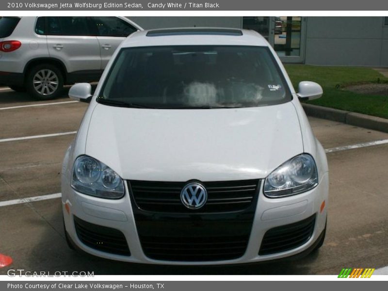 Candy White / Titan Black 2010 Volkswagen Jetta Wolfsburg Edition Sedan