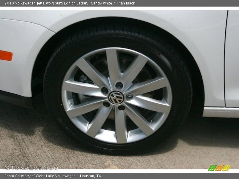 Candy White / Titan Black 2010 Volkswagen Jetta Wolfsburg Edition Sedan