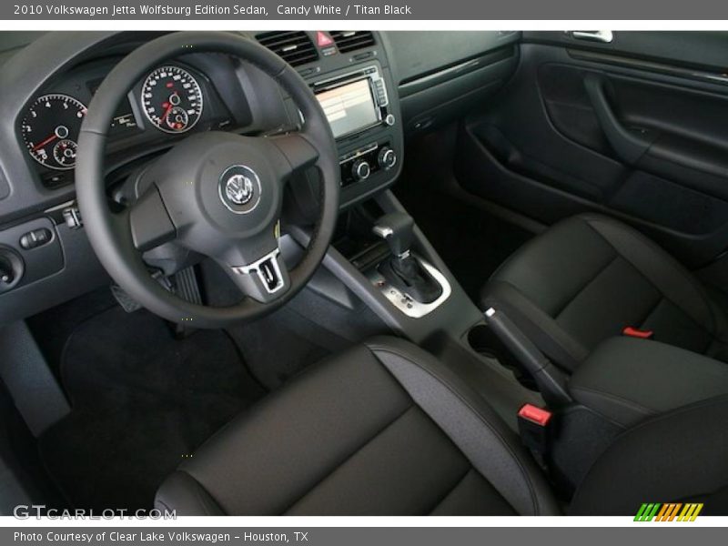 Candy White / Titan Black 2010 Volkswagen Jetta Wolfsburg Edition Sedan