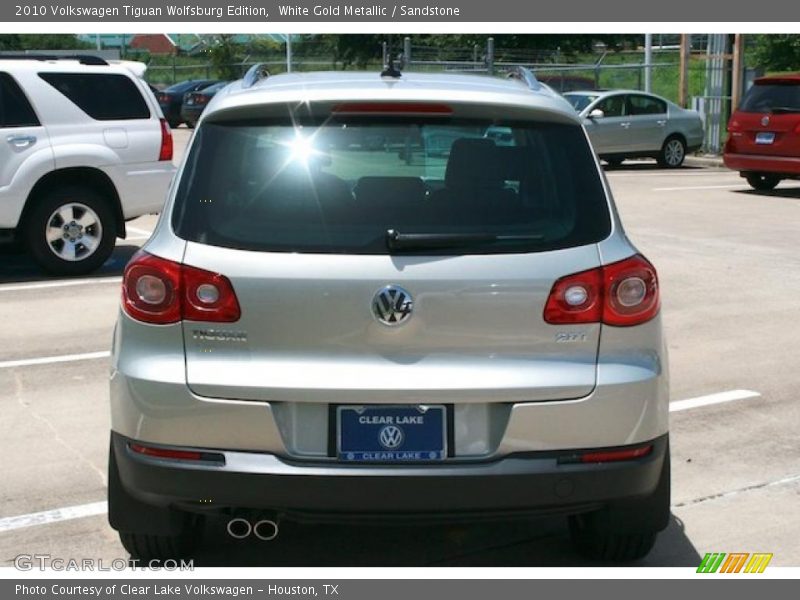 White Gold Metallic / Sandstone 2010 Volkswagen Tiguan Wolfsburg Edition