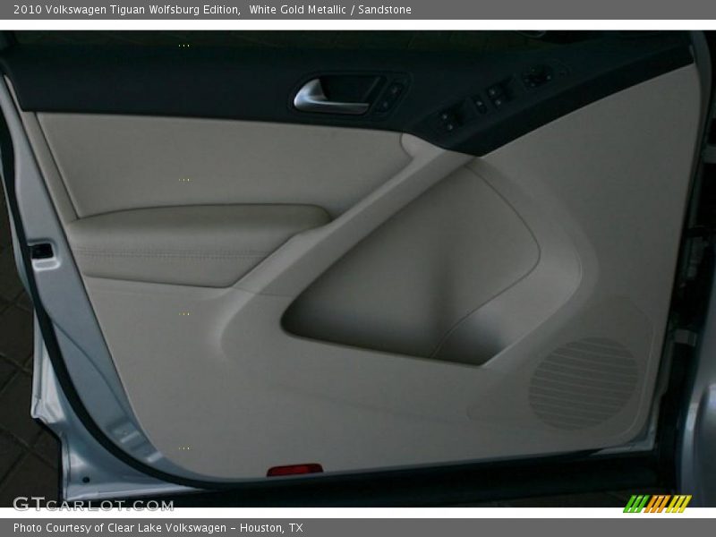White Gold Metallic / Sandstone 2010 Volkswagen Tiguan Wolfsburg Edition