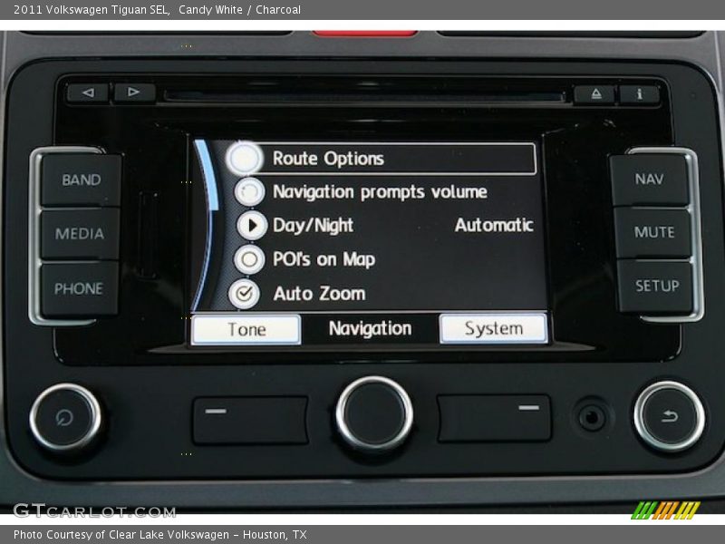 Candy White / Charcoal 2011 Volkswagen Tiguan SEL