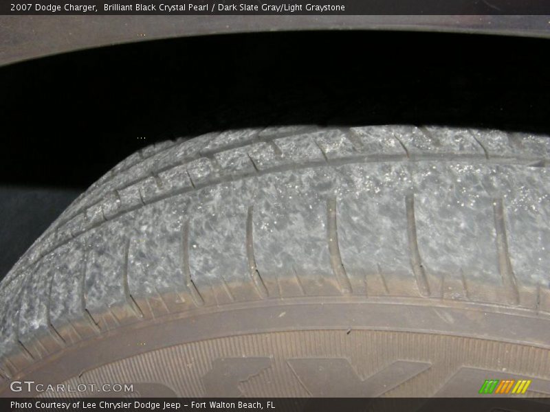 Brilliant Black Crystal Pearl / Dark Slate Gray/Light Graystone 2007 Dodge Charger