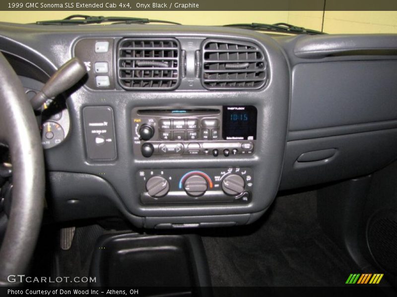 Onyx Black / Graphite 1999 GMC Sonoma SLS Extended Cab 4x4