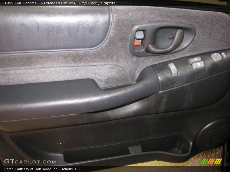 Onyx Black / Graphite 1999 GMC Sonoma SLS Extended Cab 4x4