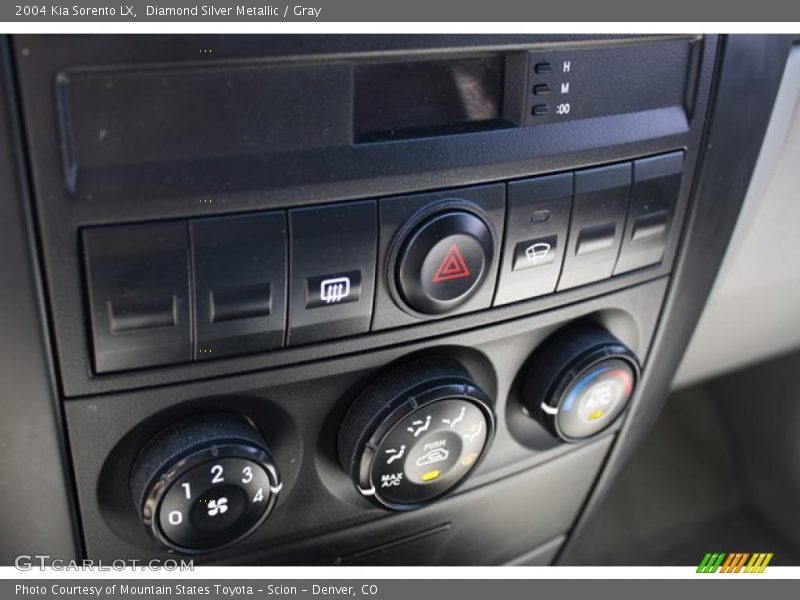Diamond Silver Metallic / Gray 2004 Kia Sorento LX