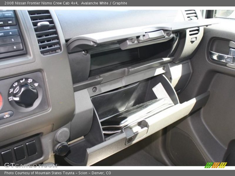 Avalanche White / Graphite 2008 Nissan Frontier Nismo Crew Cab 4x4