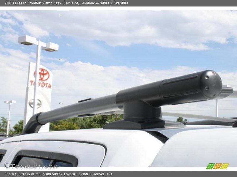 Avalanche White / Graphite 2008 Nissan Frontier Nismo Crew Cab 4x4