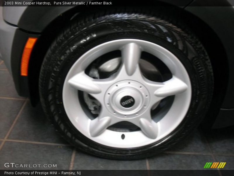Pure Silver Metallic / Panther Black 2003 Mini Cooper Hardtop