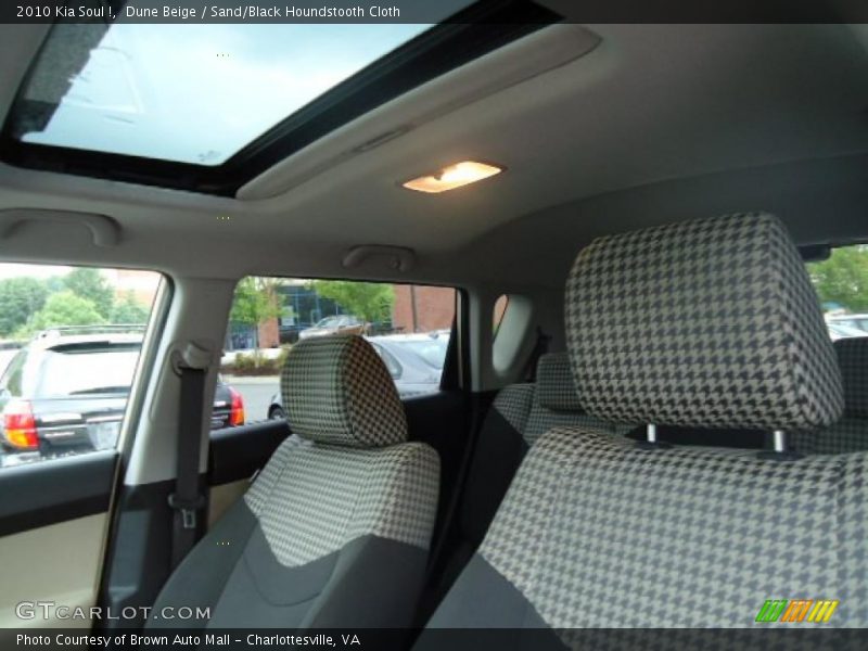 Dune Beige / Sand/Black Houndstooth Cloth 2010 Kia Soul !
