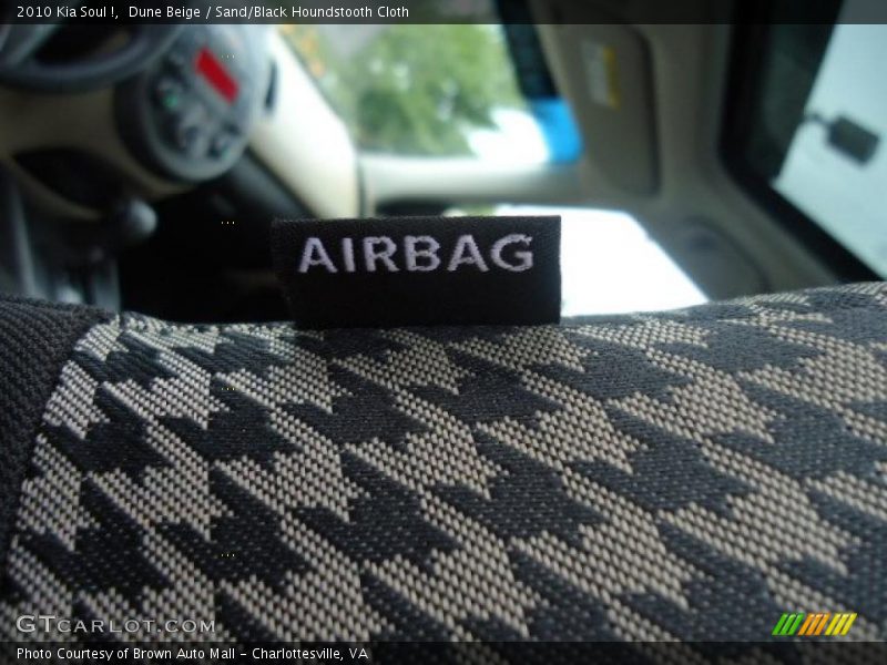 Dune Beige / Sand/Black Houndstooth Cloth 2010 Kia Soul !