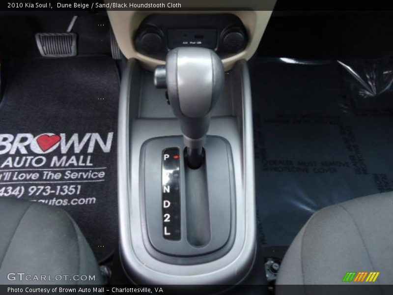 Dune Beige / Sand/Black Houndstooth Cloth 2010 Kia Soul !